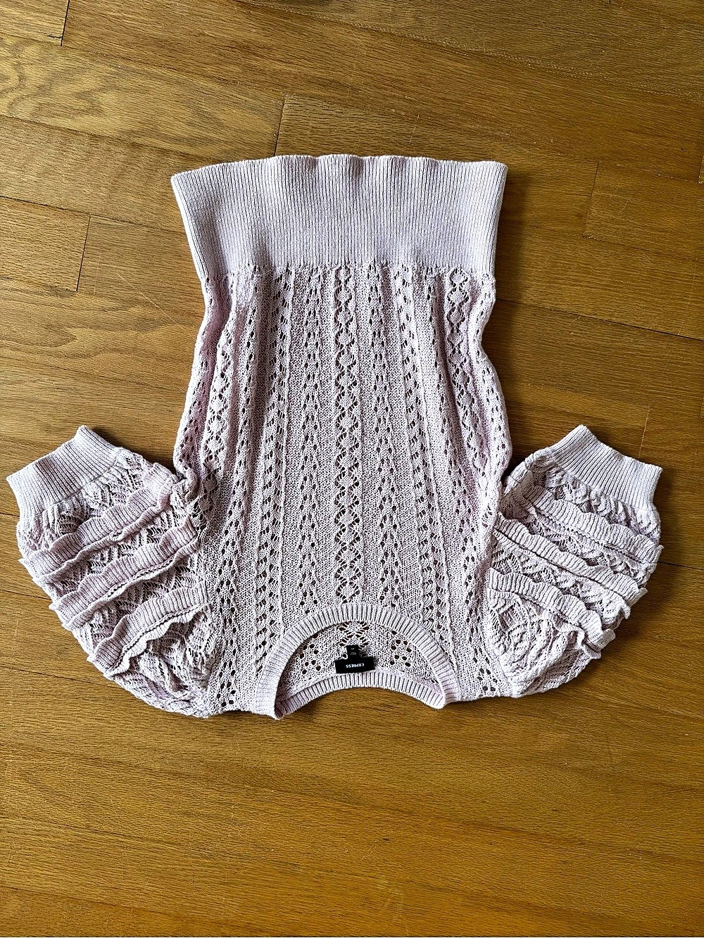 Express Pink Ruffle Sleeve Sweater Size Small - Picture 3 of 6